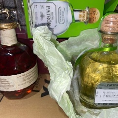【早い者勝ち！新品未開栓、箱入り】★ パトロン シルバー テキーラ 750ml 40度 の画像