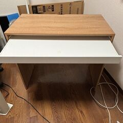 【取引中】パソコンデスクの画像