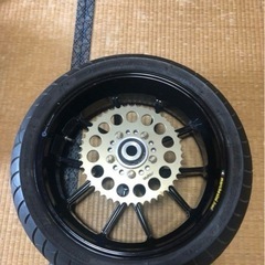 マルケジーニリアホイール　sc54 cb1300sf  流用
