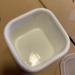 ホーロー保存容器の画像
