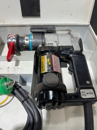 【大阪】動作確認済 TONE トネ KR-221A 建方1番 シャーレンチ メッキ用一次締め専用レンチ 電動工具 中古品 100V建設機械 現場 ボルト締め
