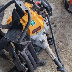 背負い草刈機　リョービの画像