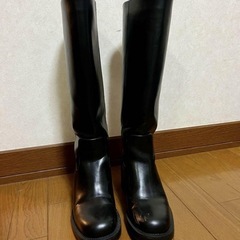 ZARAロングブーツの画像