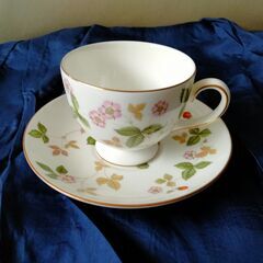 ウェッジウッド　WEDGWOOD　ワイルドストロベリー   カップ＆ソーサー　未使用品の画像