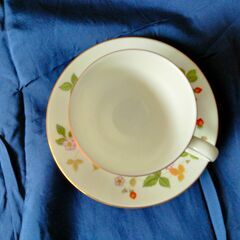 ウェッジウッド　WEDGWOOD　ワイルドストロベリー   カップ＆ソーサー　未使用品の画像