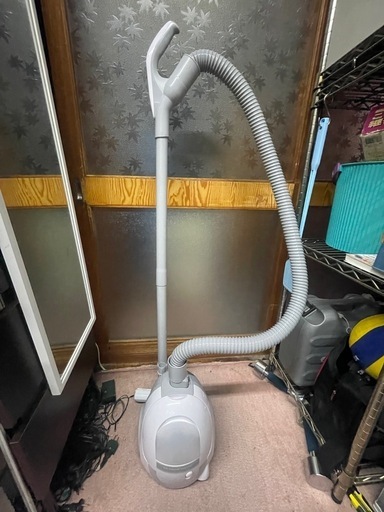 24年製 キャニスター掃除機