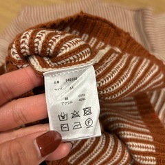 セーター　ニット　Mサイズ　ストライプ　ブラウン　タートルネック　あったかの画像