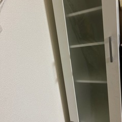 ニトリ　縦型食器棚の画像