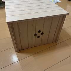 ラビットハウスうさぎ・小動物用木製隠れ家の画像