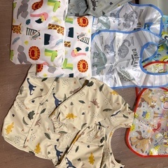 ベビー用品　お食事エプロンの画像