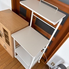 食器棚とレンジ台セットの画像