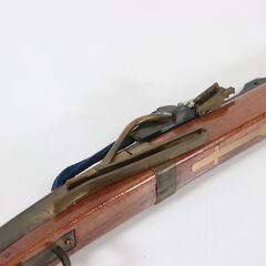 大洋銃機 火縄銃 装飾品 古式銃 アンティーク ヴィンテージ 箱付き 種子島 木のスタンド付き おもちゃ JG_MJP_C0206-J002の画像