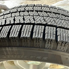ブリヂストン製195/65R15スタッドレスタイヤとBreeze製15インチホイールのセットの画像