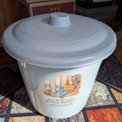 （中古）ピーターラビット　蓋つきポリバケツ N8