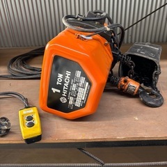 HITACHI ホイストクレーン　1000kg
