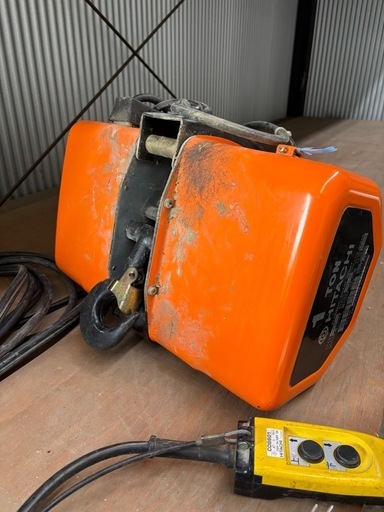 HITACHI ホイストクレーン　1000kg
