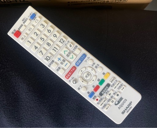 【成約済み】【USED】2022年 SHARP/シャープ 32インチ液晶テレビ 2T-C32DEE リモコン付属 ホワイト