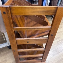 【ドリーム川西店御来店限定】豊岡クラフト　木製マガジンラック／クリーニング済み 【2001287255605352】の画像