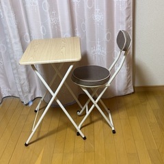 引取り先決まりました！折り畳みテーブルとチェアー
