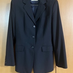 レディーススーツ　薄手