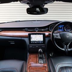 検9年1月クアトロポルテ グランルッソ 後期型 LEDヘッドライト/ACC/BSM/黒革/ナビ/地デジ/Apple Car Play/360度カメラ/HarmanKardon/ETC2.0の画像