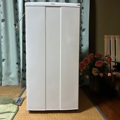 
Haier冷凍庫2012年式