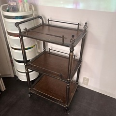 アンティーク風ワゴン
