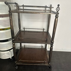 アンティーク風ワゴン
の画像