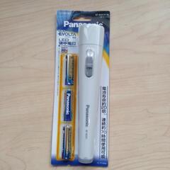 新品　パナソニック　LED懐中電灯
