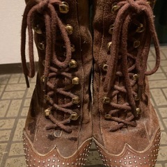 Marc by Marc Jacobs スウェードスタッズトゥ編...
