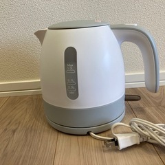 電気ケトルの画像