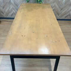 ダイニングデスクの画像