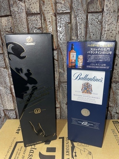 ♦︎お引渡し完了♦︎【早い者勝ち！新品未開封、箱入り】★ ジョニーウォーカー ブラックラベル 12年 [ ウイスキー イギリス 700ml ]とバランタイン 12年 40度 700ml 正規品 スコッチウイスキーの2本セット
