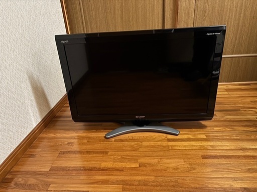 SHARP 32型液晶テレビ LC-32E7 2010年製