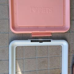 ペット　イヌ　猫　トイレ　トレー　２個　本体は綺麗の画像