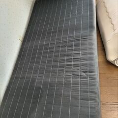 マットレス一体型シングルベッド　ブラック