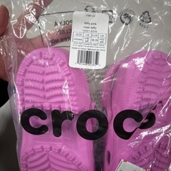 crocs ラッキーピンク サンダル US 5/6の画像