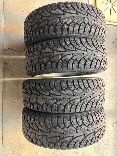 ハンコック Winter i-Pike 195/65R15   2010製造 タイヤのみ