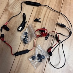（近々処分）Bluetoothイヤホン　二個