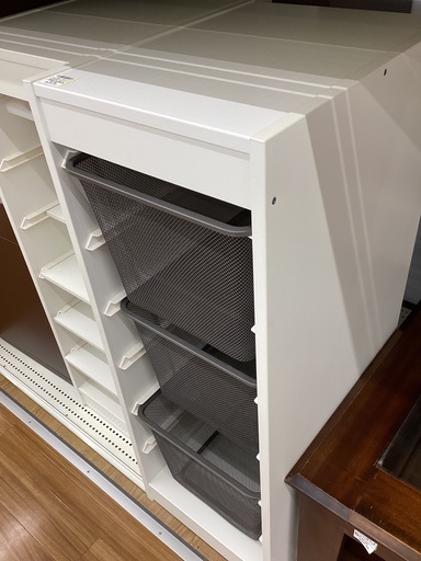 【トレファクマーケット久喜店】IKEA　シェルフ(バスケット3つ付)