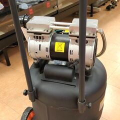 アストロプロダクツ ASTRO PRODUCTS サイレントエアコンプレッサー 38L【引取限定】モノマニア四日市の画像