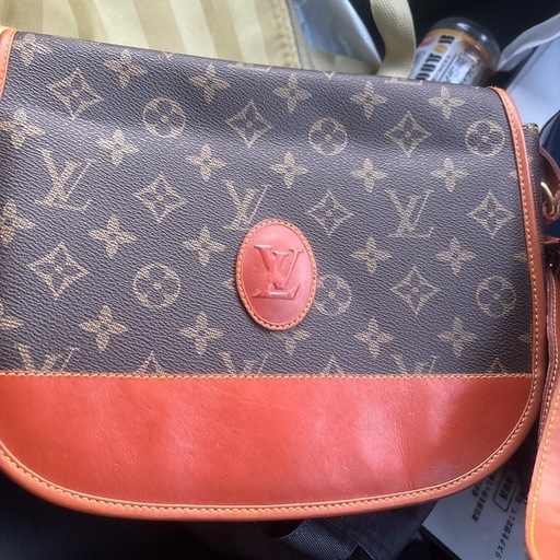 ポーチ VUITTON\n