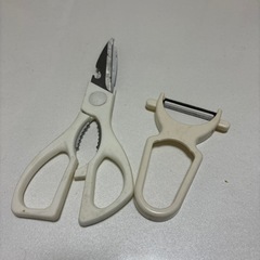 キッチンハサミ　ピーラー