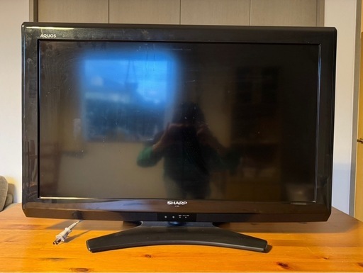 SHARP AQUOS　液晶テレビ 32型