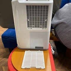 490 コロナ 衣類乾燥除湿機 2023年製の画像