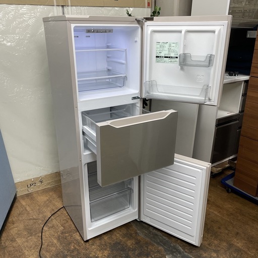 R672 ☀️ ジモティー限定価格！ TWINBIRD 冷蔵庫 (199L) 3ドア 21年製