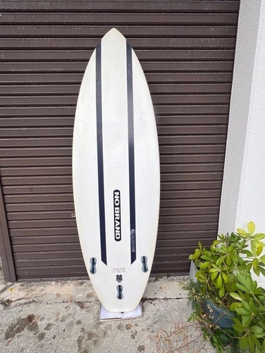 中古　NOBRAND モデル#6  EPS サーフボード5.10