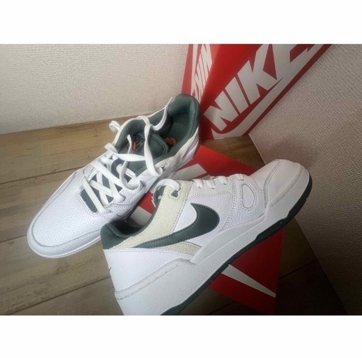 NIKEフルフォース スニーカーLOW