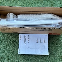 【新品・未使用】アイリスオーヤマ　充電式スティッククリーナー　SCD-183P-Wの画像