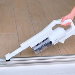【新品・未使用】アイリスオーヤマ　充電式スティッククリーナー　SCD-183P-Wの画像